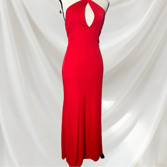 Mon Cheri | Red Gown - Picture 8 of 9